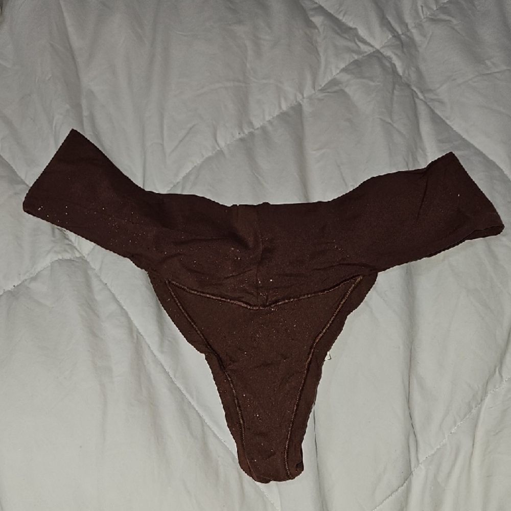 Aerie SMOOTHEZ Thong REAL GOOD. Nwts!! Medium! Brown Shimmer!!
